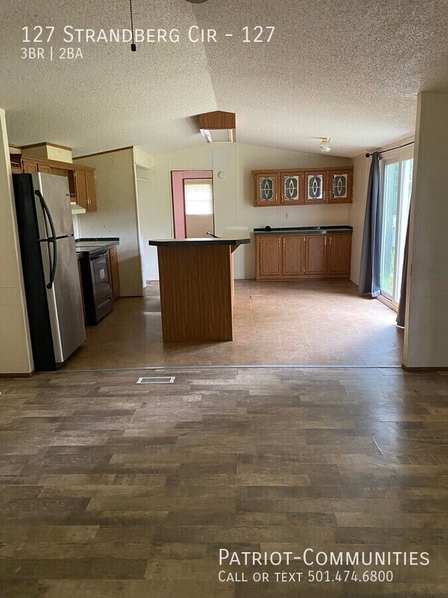 Building Photo - 127 Strandberg Cir