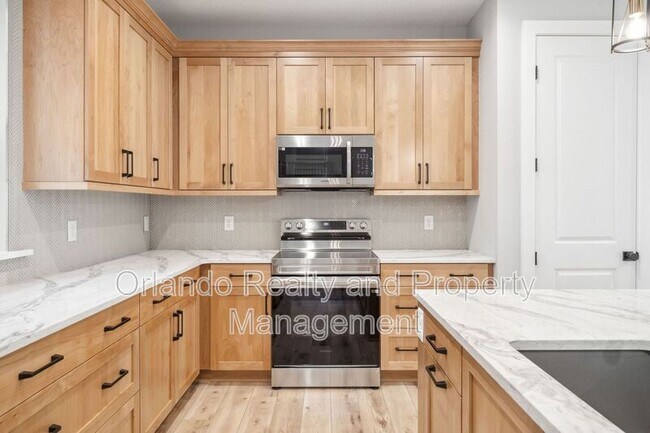 Building Photo - 444 Delaney Park Dr