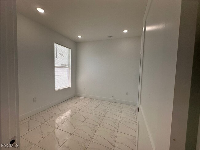 Building Photo - 167 Pennfield St