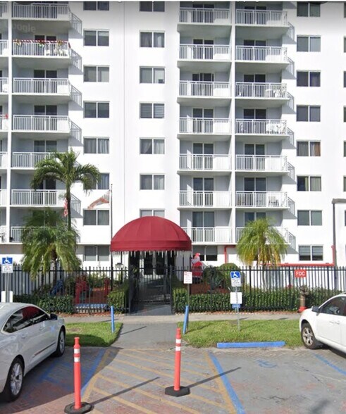 Front - building view - 1251 NE 108th St