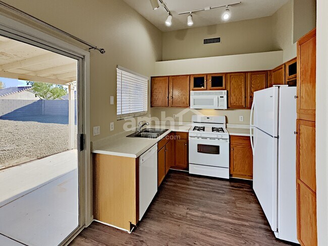 Building Photo - 16185 W Washington St