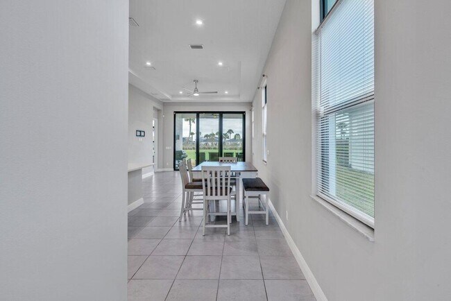 Building Photo - 9399 SW Pepoli Way