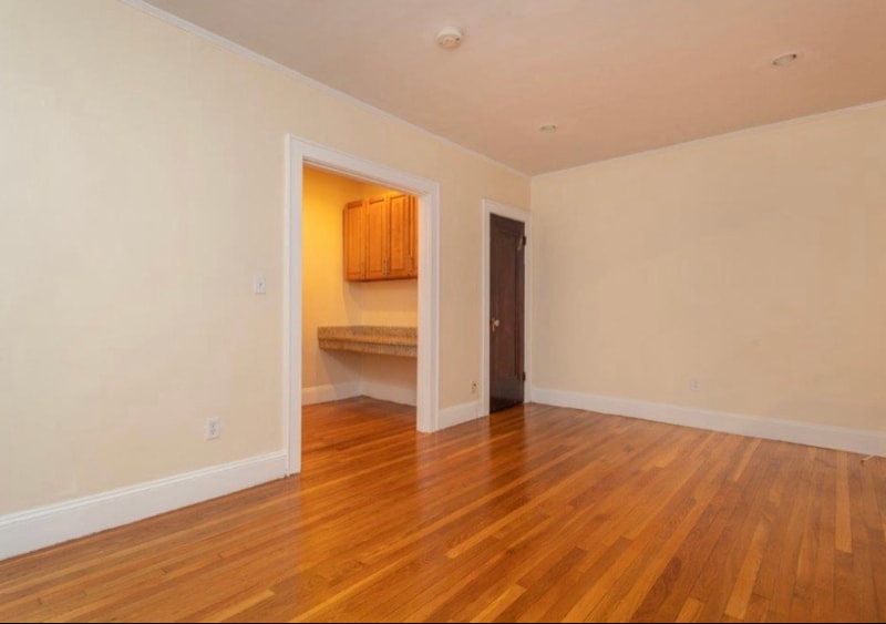 Building Photo - 136 Highland Ave