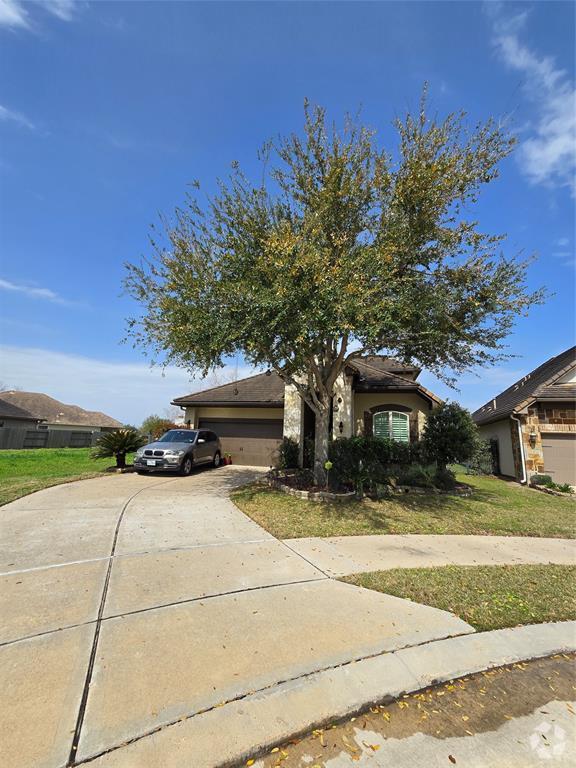 Building Photo - 4803 Fairford Dr