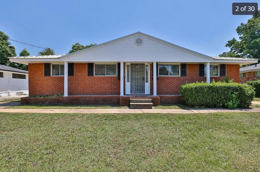 Building Photo - 1422 Vesta Ave