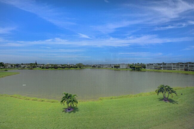 Building Photo - 3060 Exeter