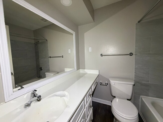 Building Photo - Charming 3BR/2BA Bartlett Area Home | Soaring High Ceilings, Brick Fireplace & Fenced Yard