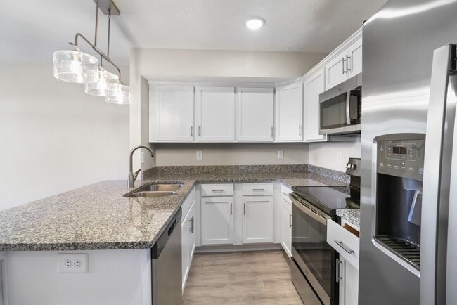 Building Photo - 1000 Henry Pl Blvd