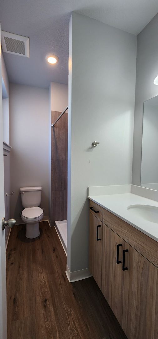 Building Photo - FREE RENT - Beautiful New Construction in McMinnville