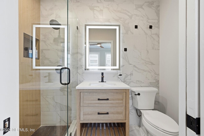 Building Photo - 813 Old Hickory Rd