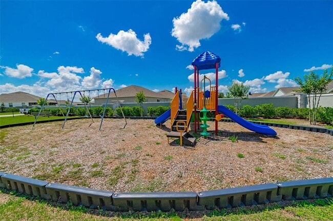 Building Photo - 570 Sanctuary Blvd