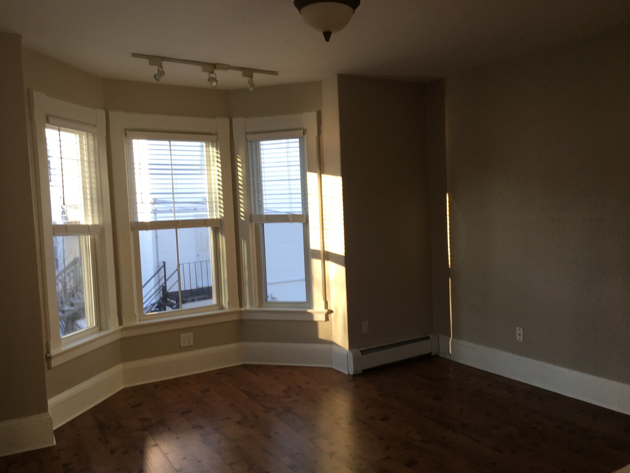 Living room - 3 Central St