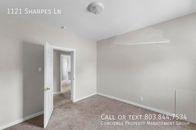 Building Photo - 1121 Sharpes Ln