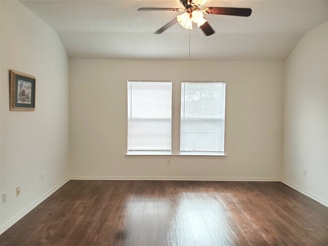 Building Photo - 18819 Knobby Oaks Pl