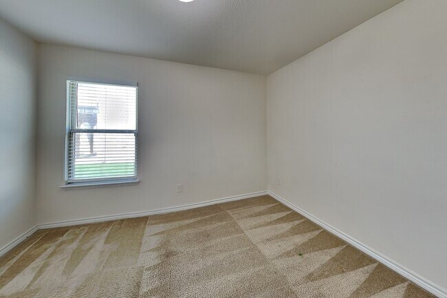 Building Photo - 14625 Briarcrest Dr
