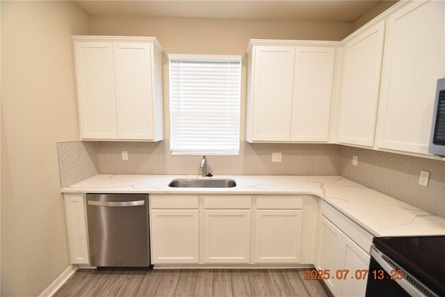 Building Photo - 11418 Cay Spruce Wy