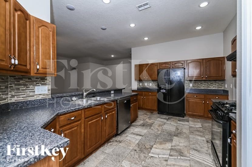 Building Photo - 2524 Wheeler Groves Dr