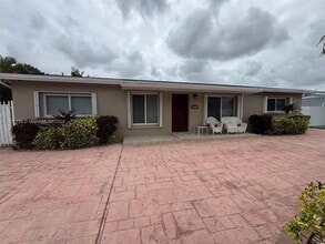 Building Photo - 2405 SW 129th Ct