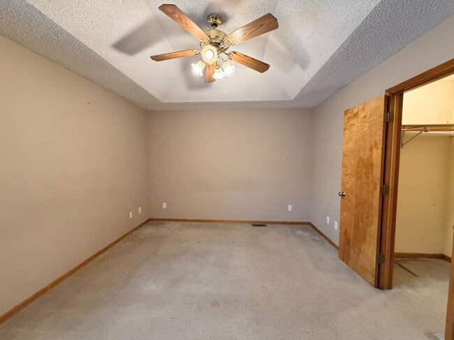 Building Photo - All electric ranch