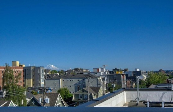 Building Photo - 121 12th Ave E