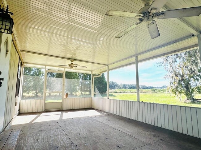 Building Photo - 610 Grove Dr