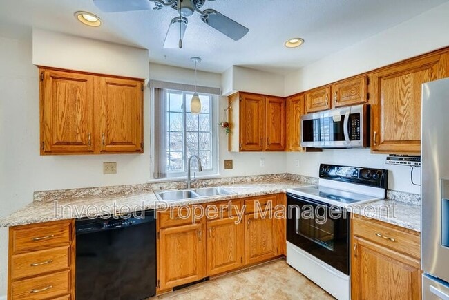 Building Photo - 16643 E Kent Dr