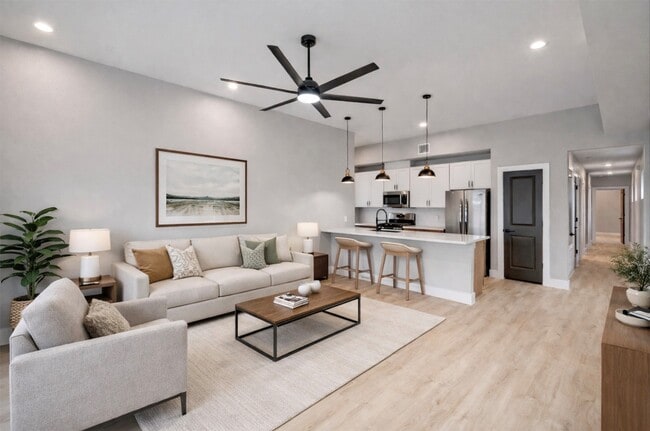 Building Photo - 7349 Sandle St