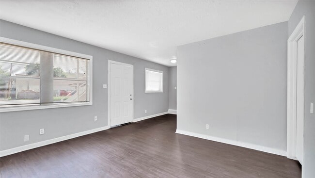 Building Photo - 5532 Eskridge St