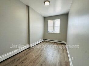 Building Photo - 5657 W Washington Blvd