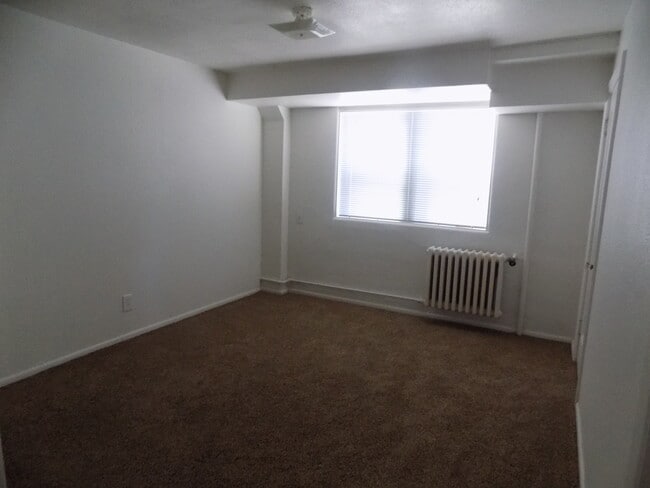 Building Photo - 1930 Erie St