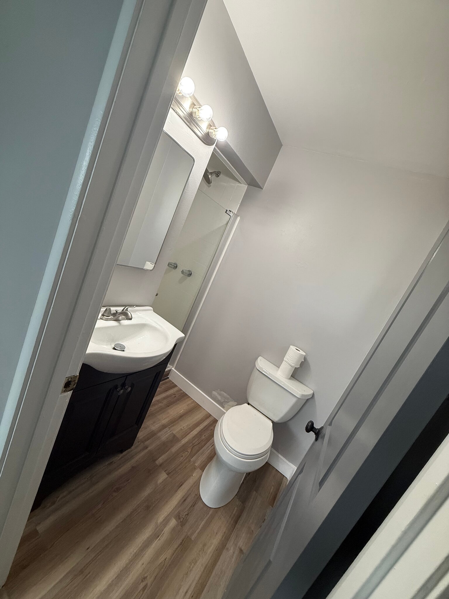 Building Photo - 1331 Rose Ave