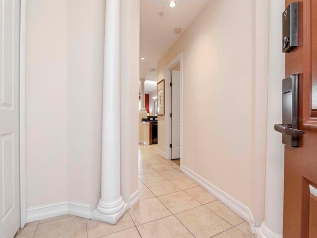 Building Photo - 13941 Clubhouse Dr