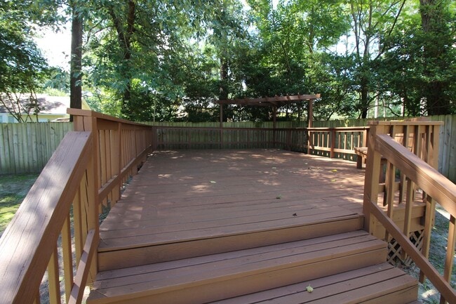 Building Photo - 5827 Hibernia Dr