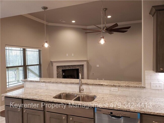 Building Photo - Spacious 4-Bedroom Home with Modern Upgrades & Fenced Yard