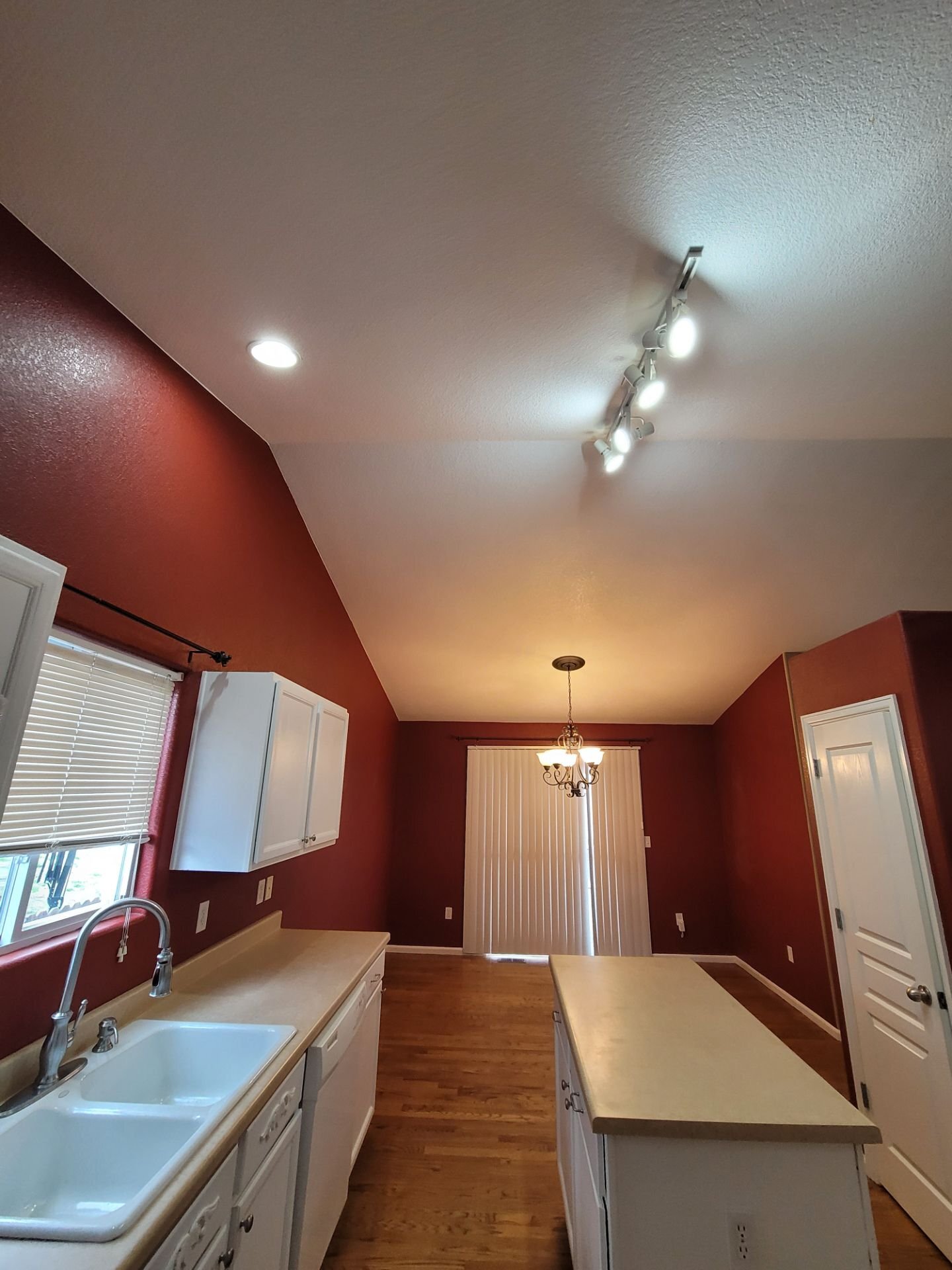 Building Photo - 7323 Bentwater Dr