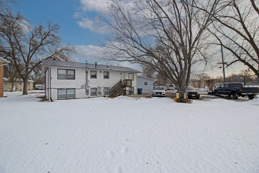 Building Photo - 1126 13th St S