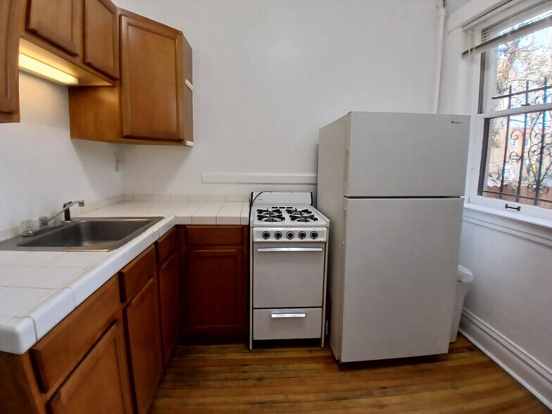 Building Photo - 1248 Pennsylvania St