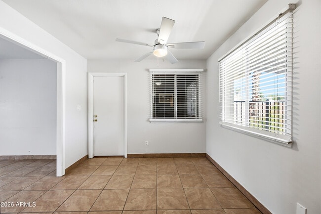Building Photo - 4213 E Sahuaro Dr