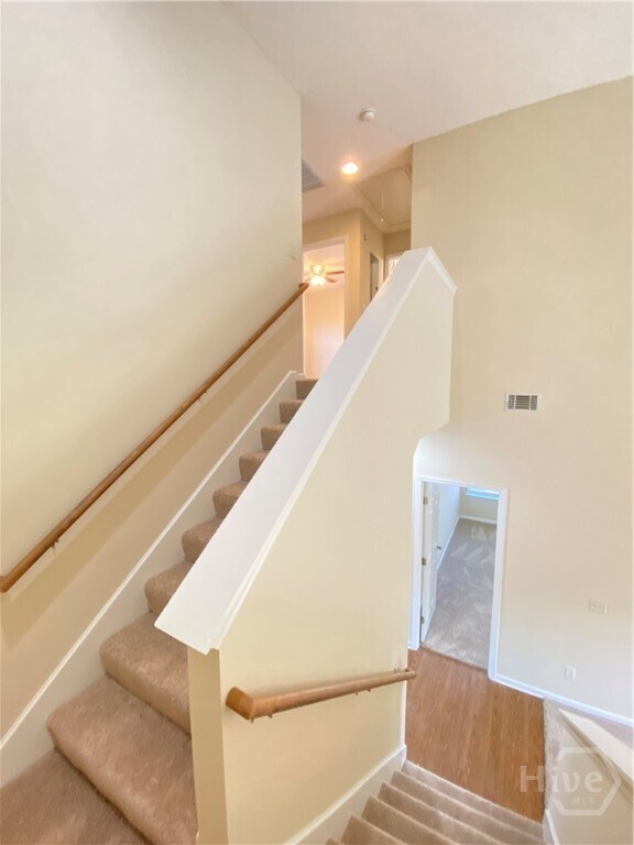 Building Photo - 204 Foxbury Square