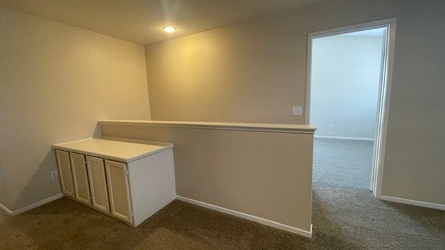 Building Photo - Gorgeous 4 Bedroom, 2.5 Bath with Loft in Rancho Del Oro For Rent!