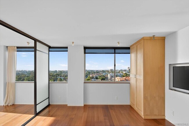 Building Photo - 3535 1st Ave.