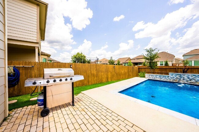 Building Photo - Rental Home w/ a POOL!!!