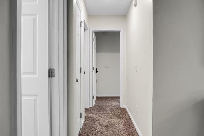 Building Photo - 124 Larkspur Dr