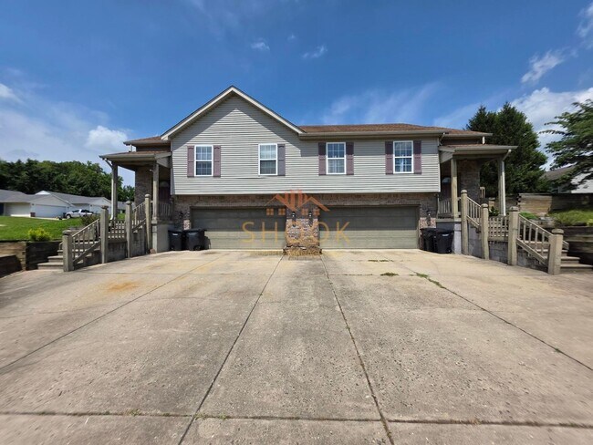 Primary Photo - 3619/3621 W Thornhill Cir
