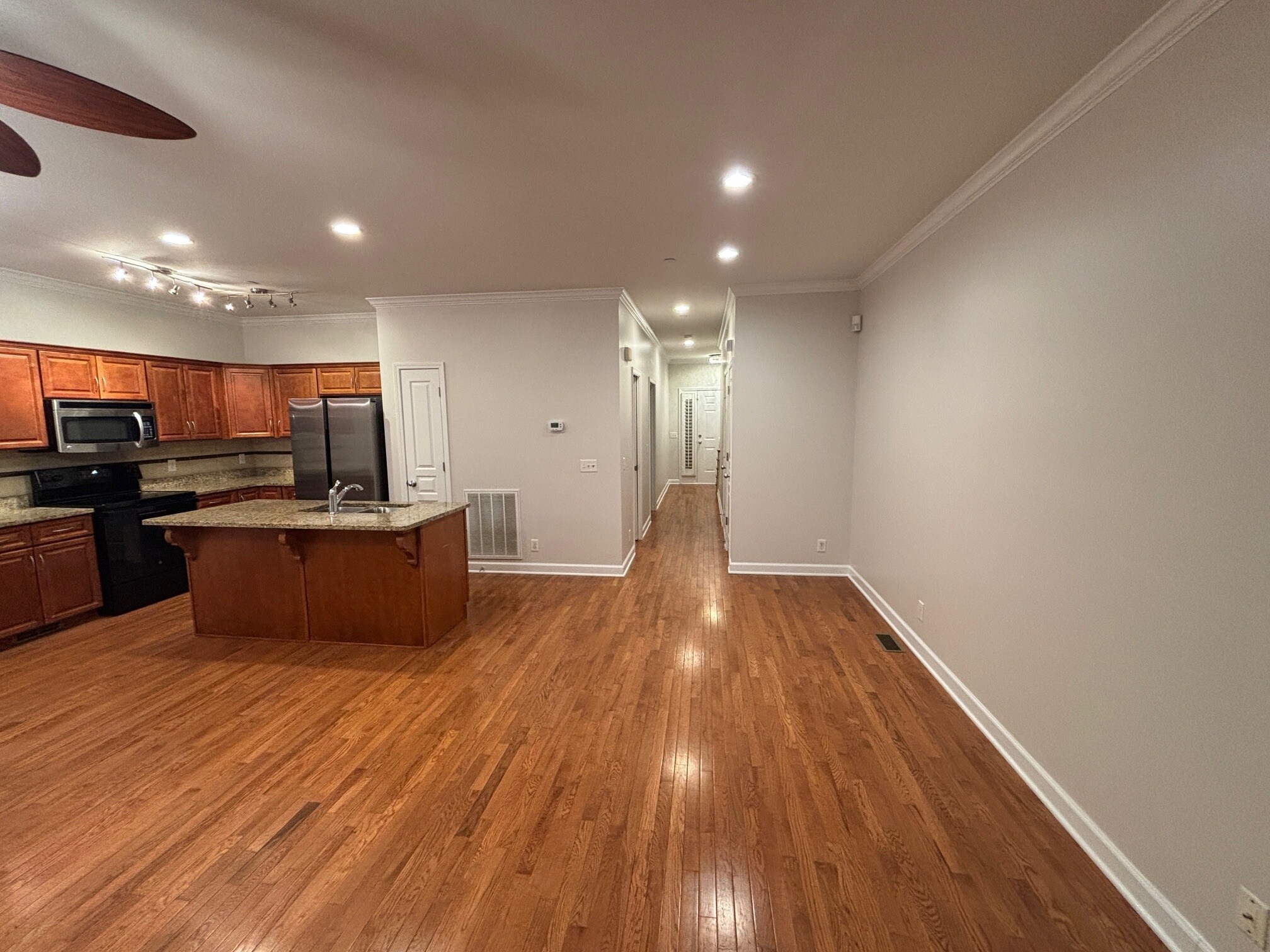 Building Photo - 161 Avalon Dr