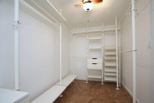 Building Photo - 22206 Orchard Dale Dr