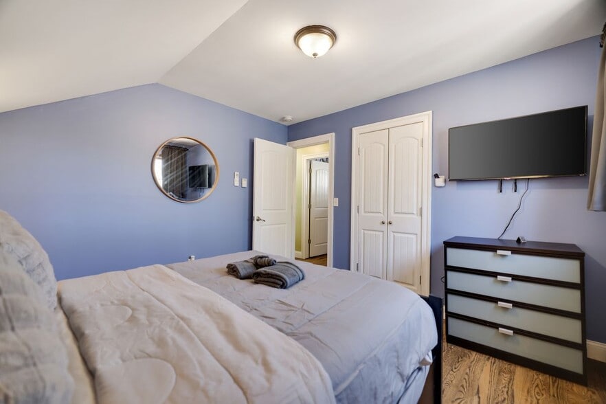 Building Photo - 163 Cambridge Ct