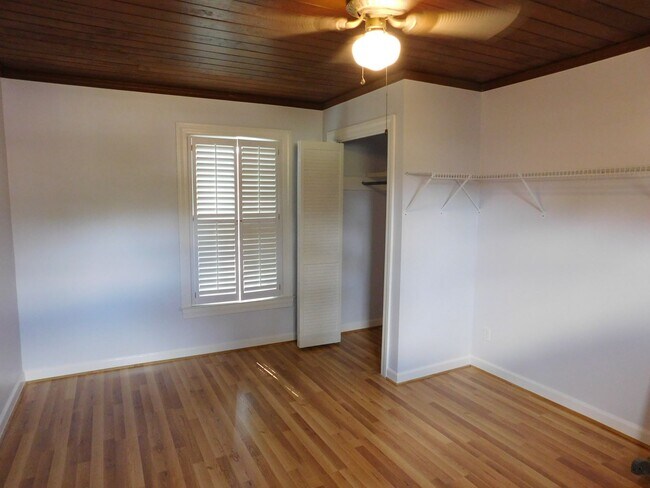 Building Photo - 3701 Lavenham Rd