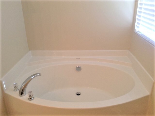 Building Photo - 4080 Catawba Creek Dr