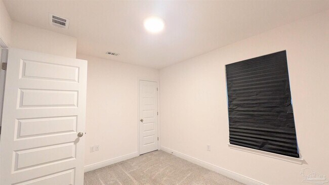 Building Photo - 151 Calvert Oaks Dr